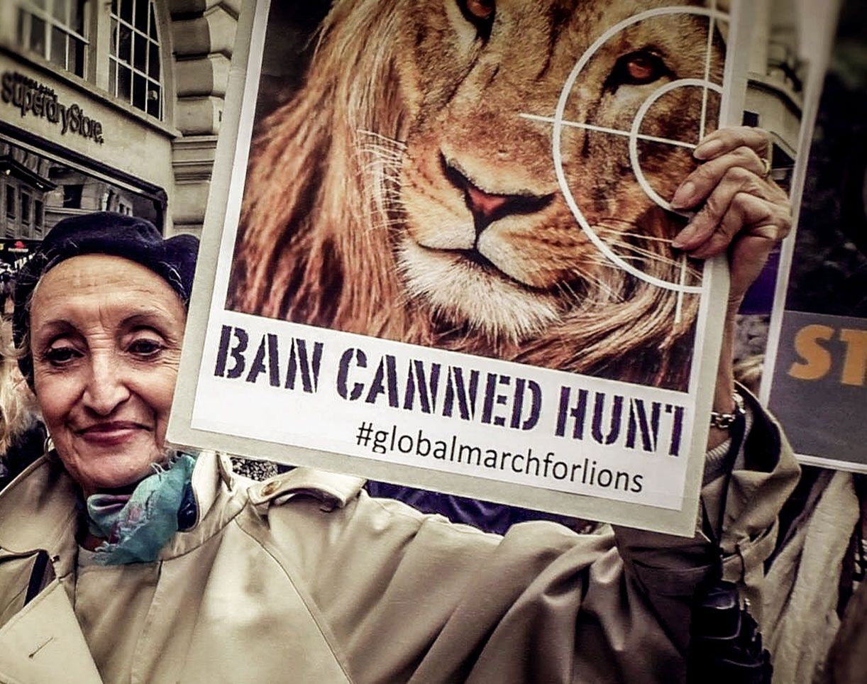 Ban canned hunting by Jo Phillips